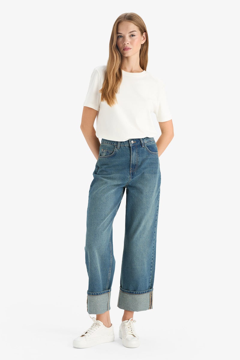 ديفاكتو بنطلون جينز قصة مريحة بحافة مطوية وخصر عالي - Image 1